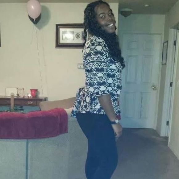 Meet your Posher, Leesha - Picture 1 of 1